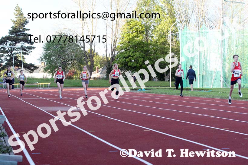 200 metres, 2021 North East Grand Prix No. 2, Monkton, Wednesday, May 19th. Photo: David T. Hewitson/Sports for All Pics